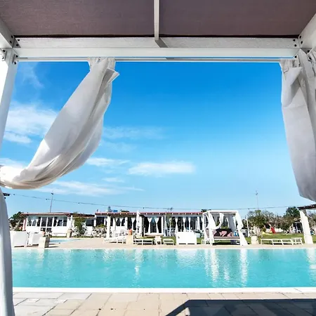 Borgo Rosso Terra アパートホテル 4*