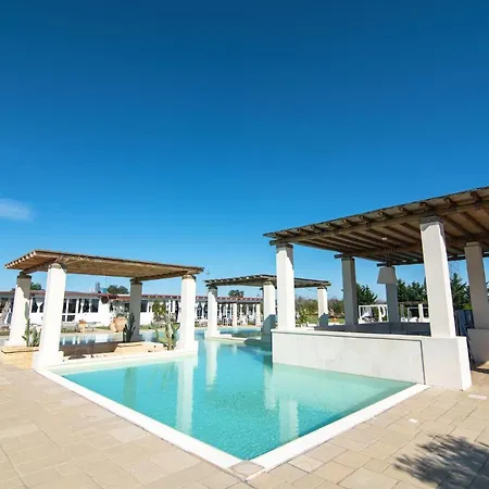 Hotel apartamentowy Borgo Rosso Terra 3*