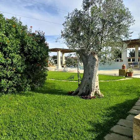 Borgo Rosso Terra Hotel apartamentowy