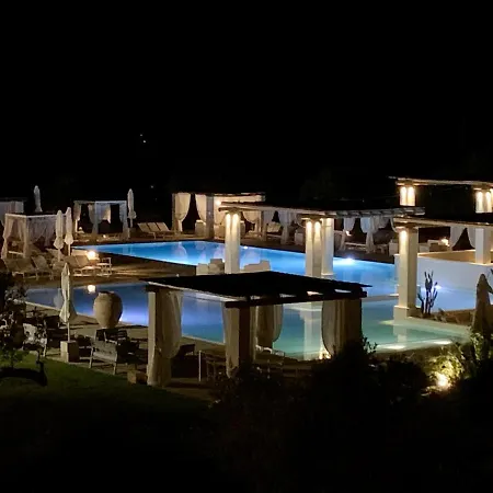 Borgo Rosso Terra Hotel apartamentowy 4*